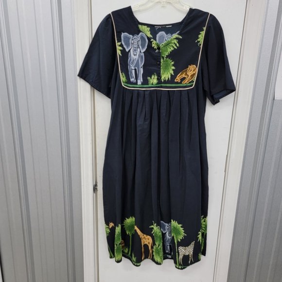 Smithsonian Jungle Safari Animals Africa Giraffe Elephant Zebra Black Dress - Picture 1 of 10